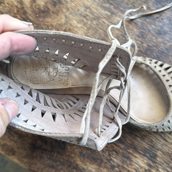 Vince Camuto Taupe Laser Cut Laced Boots Open Toe Block Heels Size 7.5-8 - Picture 6 of 10